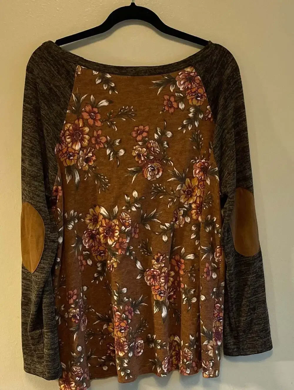 Oddi Floral Mixed Print Raglan Tunic with Elbow Patches Buttons,‎ Sz.3X